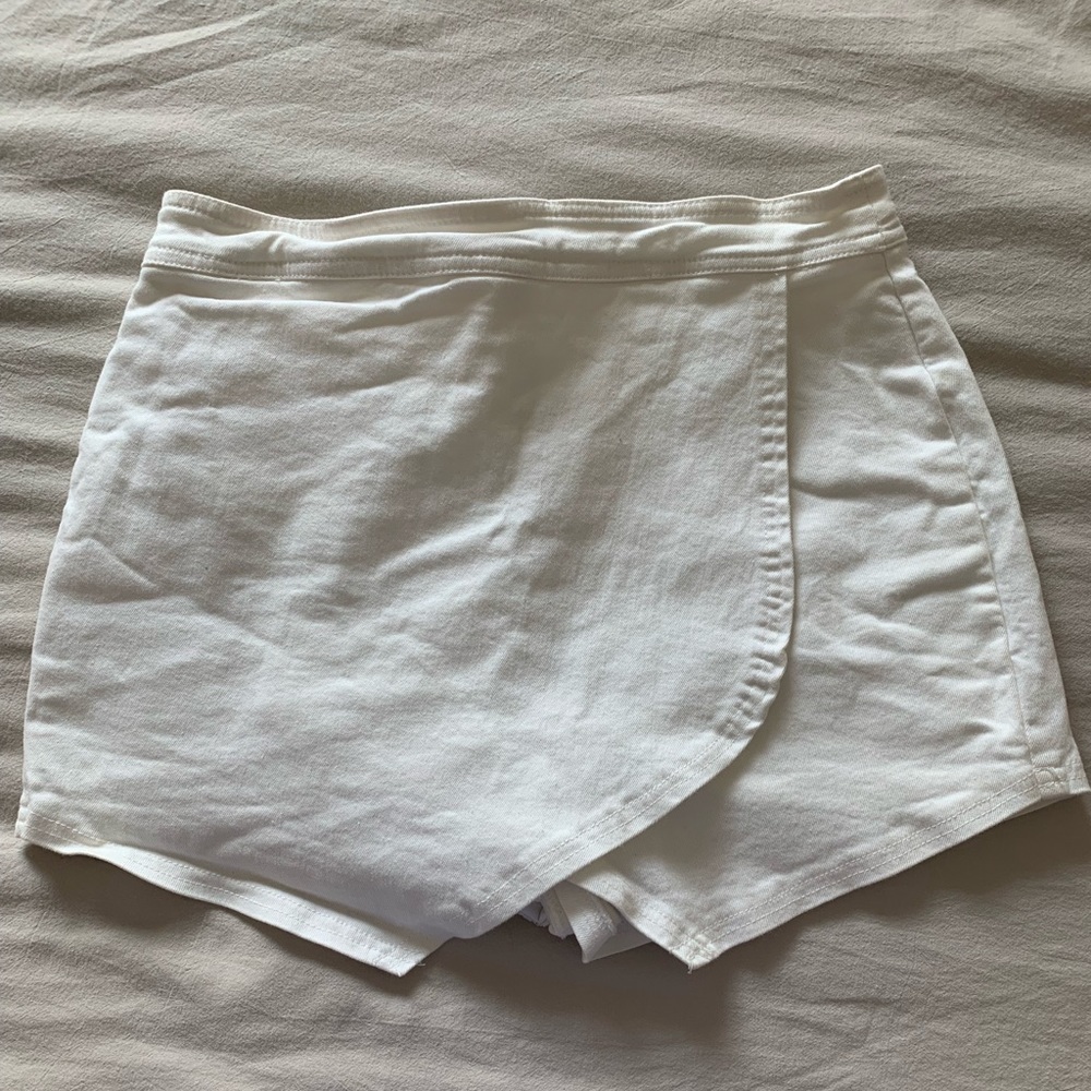 American Threads white skort